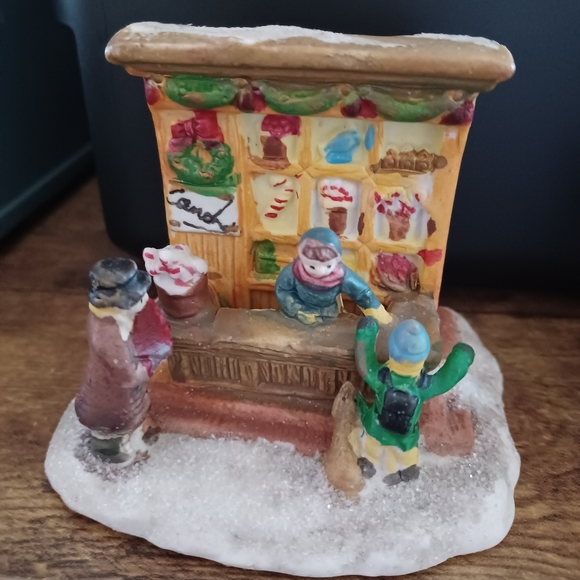 Windham heights Cobble Cornerstone snowy candy shoppe - Picture 1 of 2